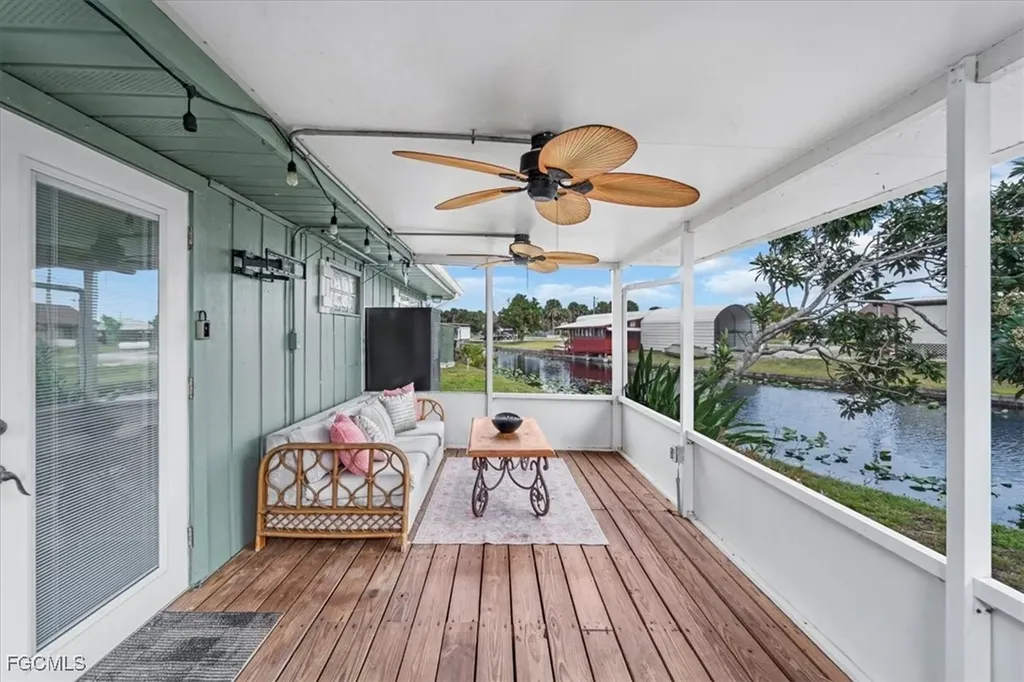 1083 Sunset Strip Moore Haven FL 33479