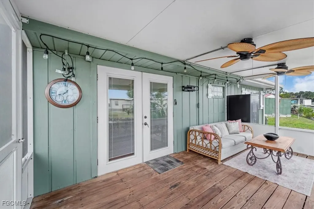 1083 Sunset Strip Moore Haven FL 33479
