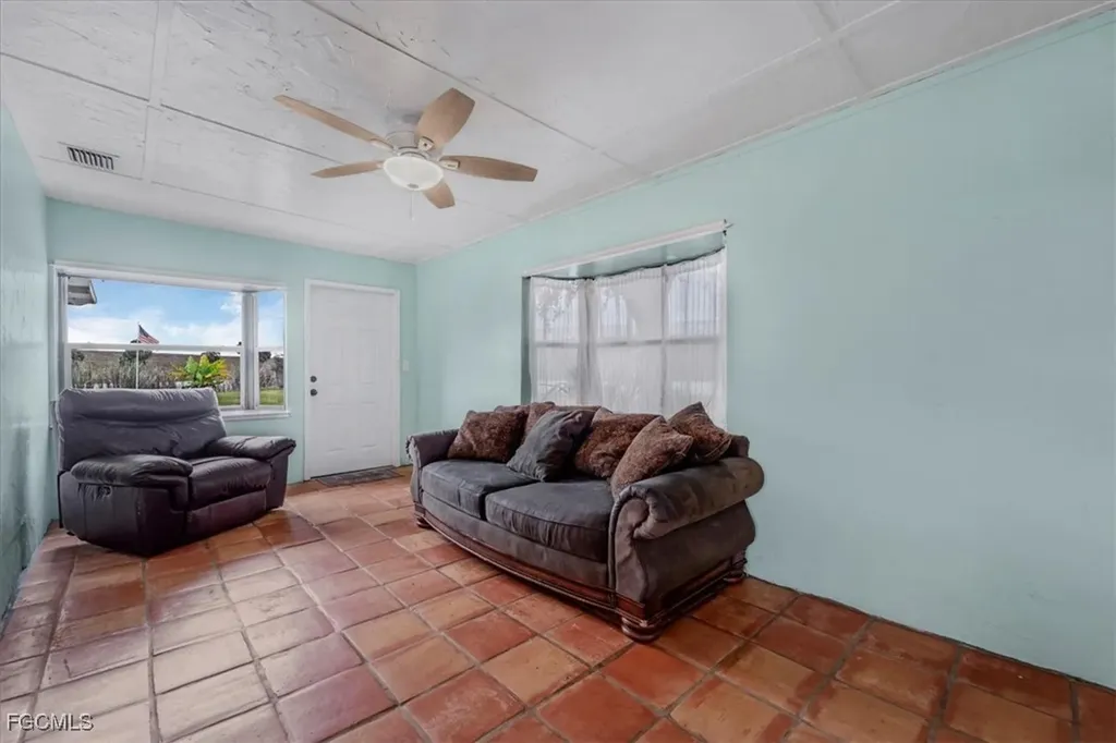1083 Sunset Strip Moore Haven FL 33479