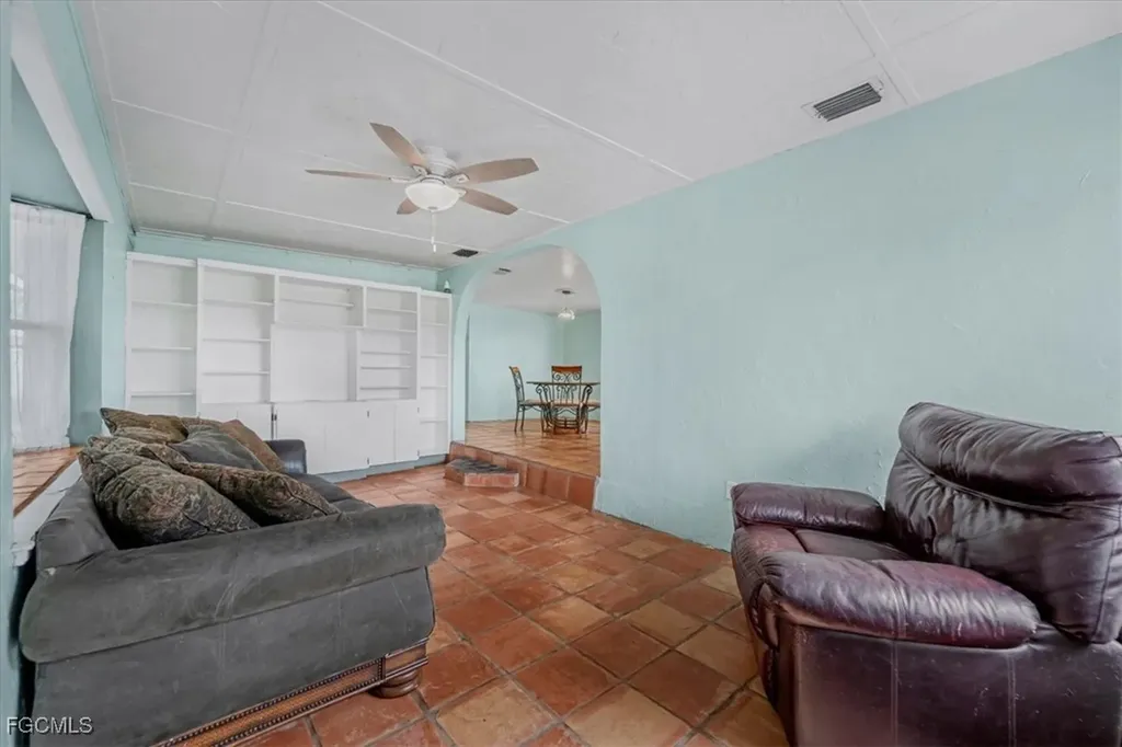 1083 Sunset Strip Moore Haven FL 33479
