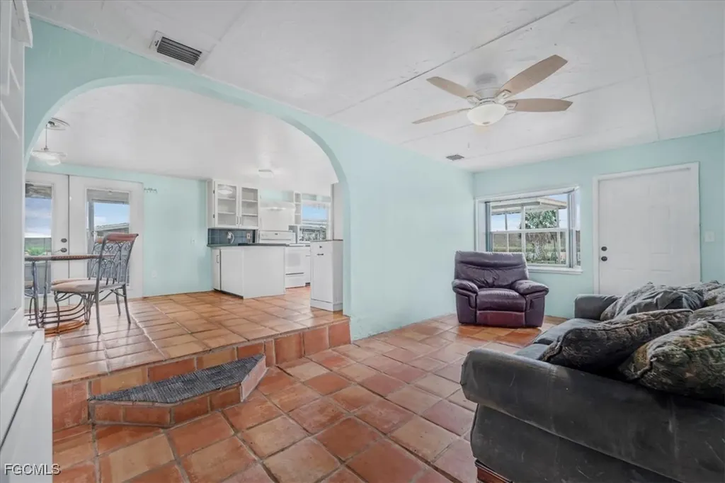 1083 Sunset Strip Moore Haven FL 33479