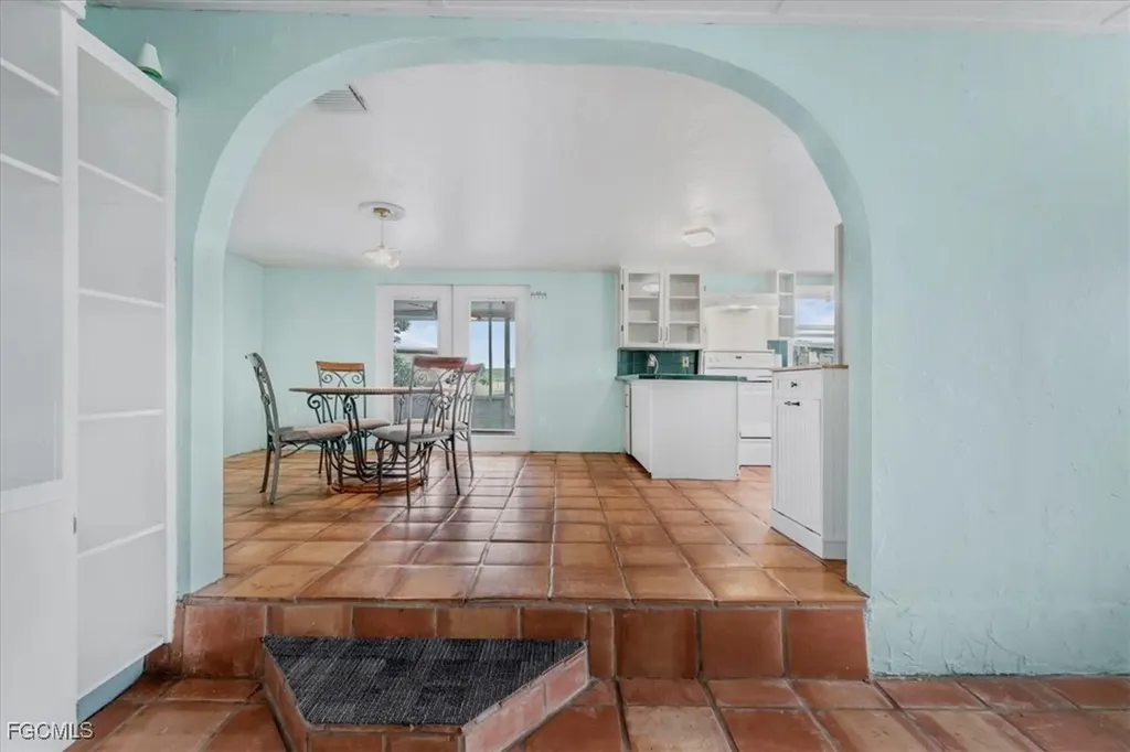 1083 Sunset Strip Moore Haven FL 33479