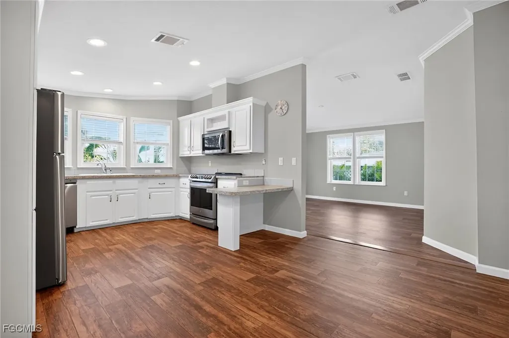 516 Menton Lane Naples FL 34112