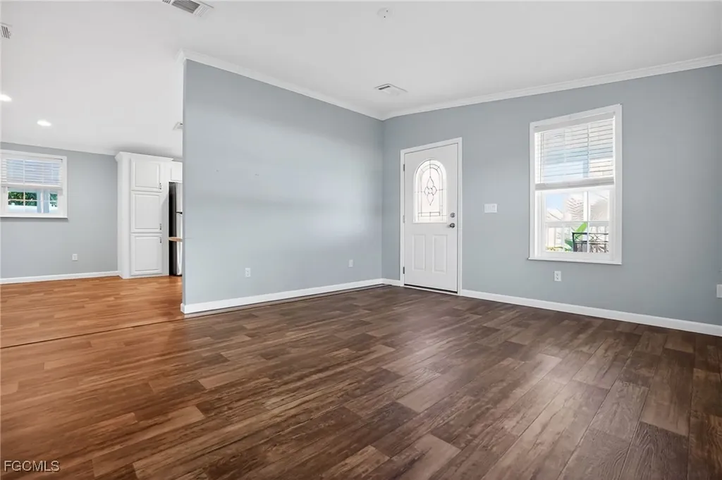 516 Menton Lane Naples FL 34112