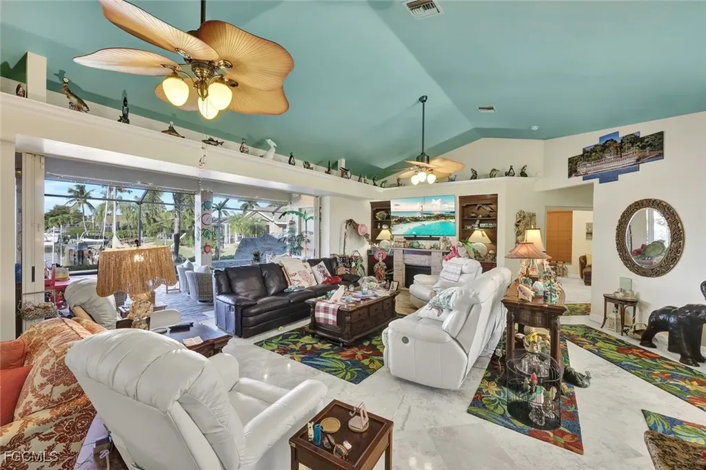 907 SW 51st Terrace Cape Coral FL 33914