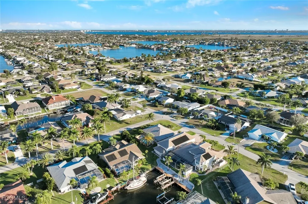 907 SW 51st Terrace Cape Coral FL 33914