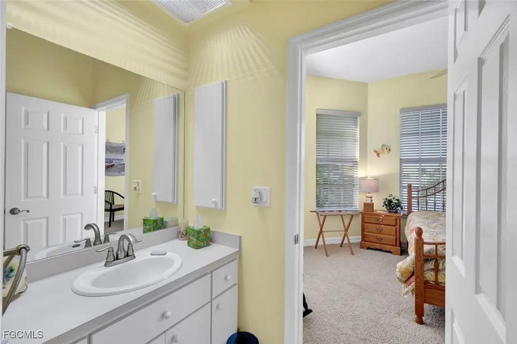 907 SW 51st Terrace Cape Coral FL 33914