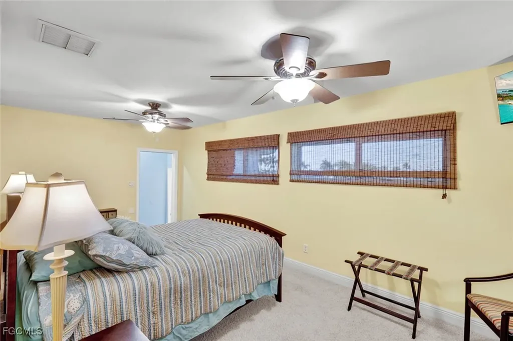 907 SW 51st Terrace Cape Coral FL 33914