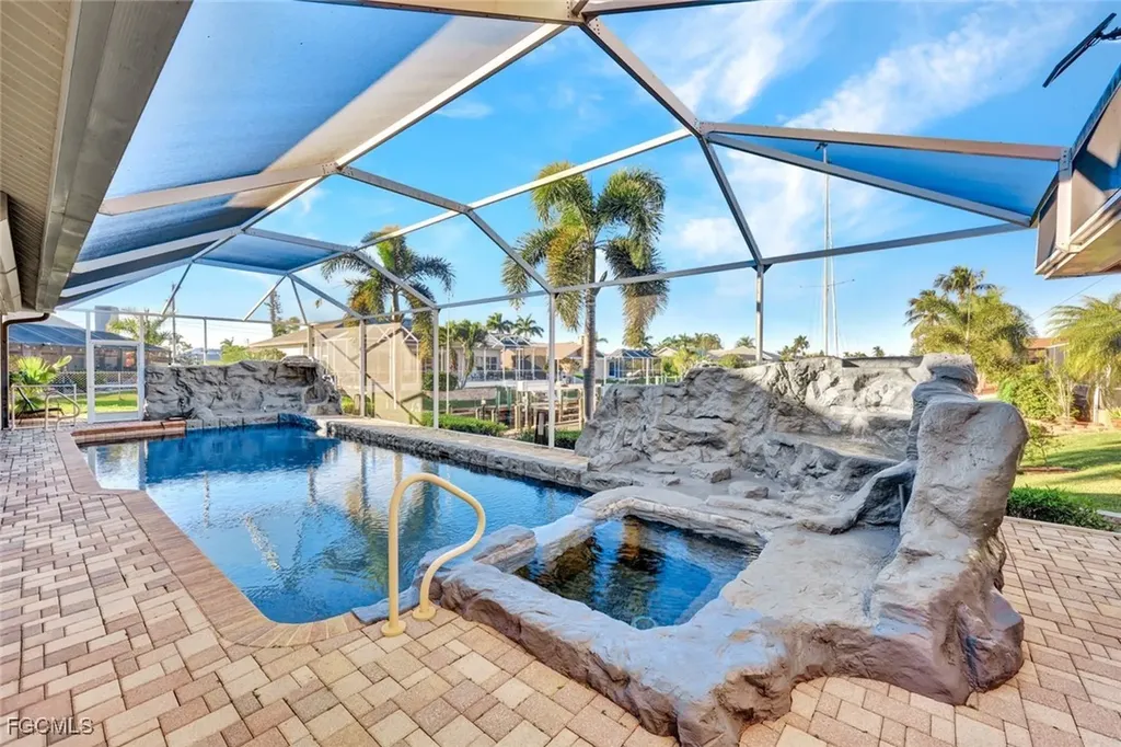 907 SW 51st Terrace Cape Coral FL 33914