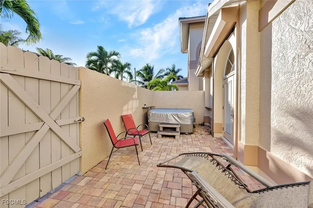 907 SW 51st Terrace Cape Coral FL 33914