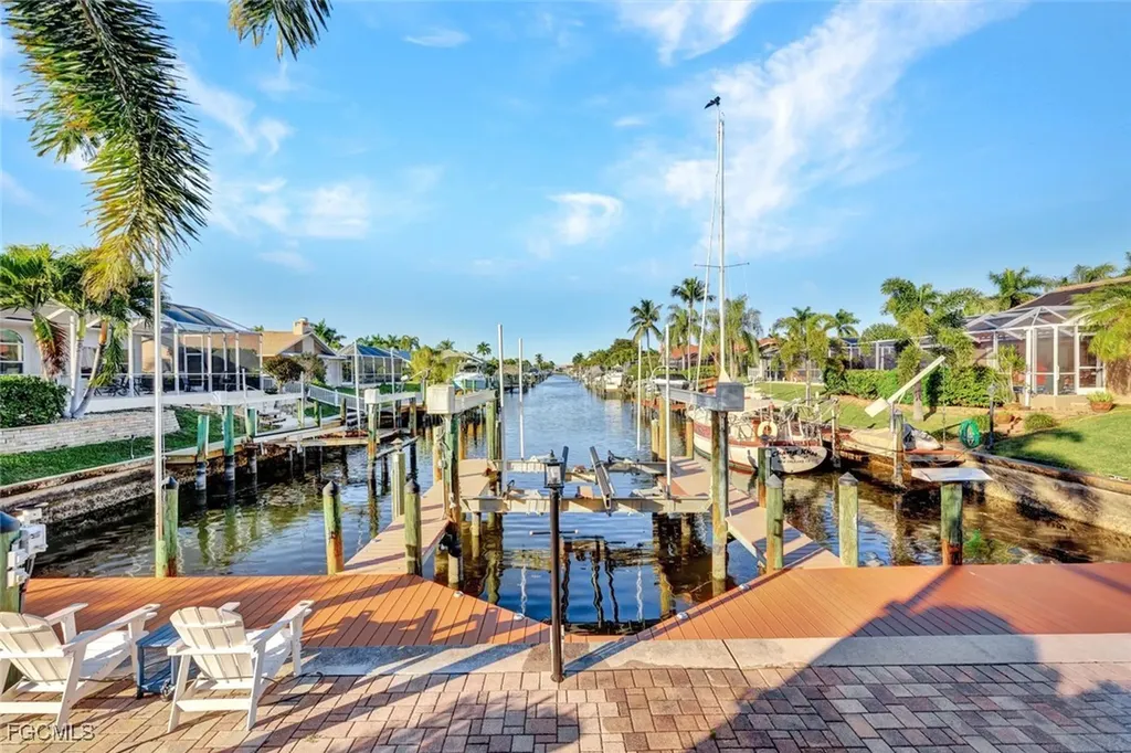 907 SW 51st Terrace Cape Coral FL 33914