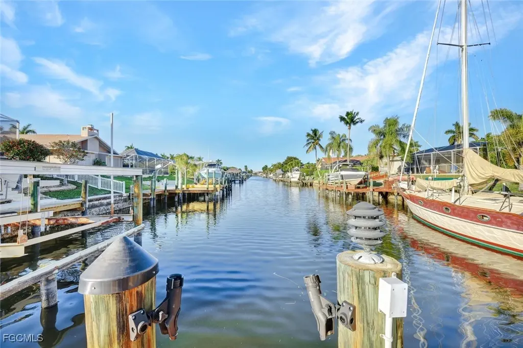 907 SW 51st Terrace Cape Coral FL 33914