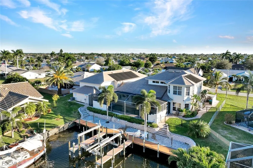 907 SW 51st Terrace Cape Coral FL 33914