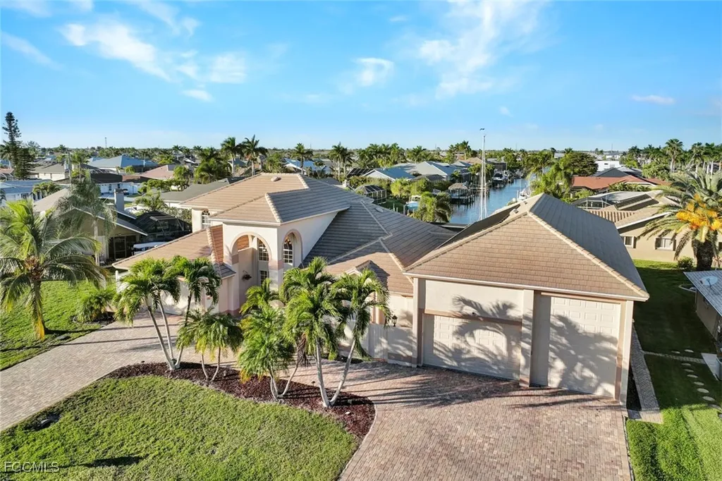 907 SW 51st Terrace Cape Coral FL 33914