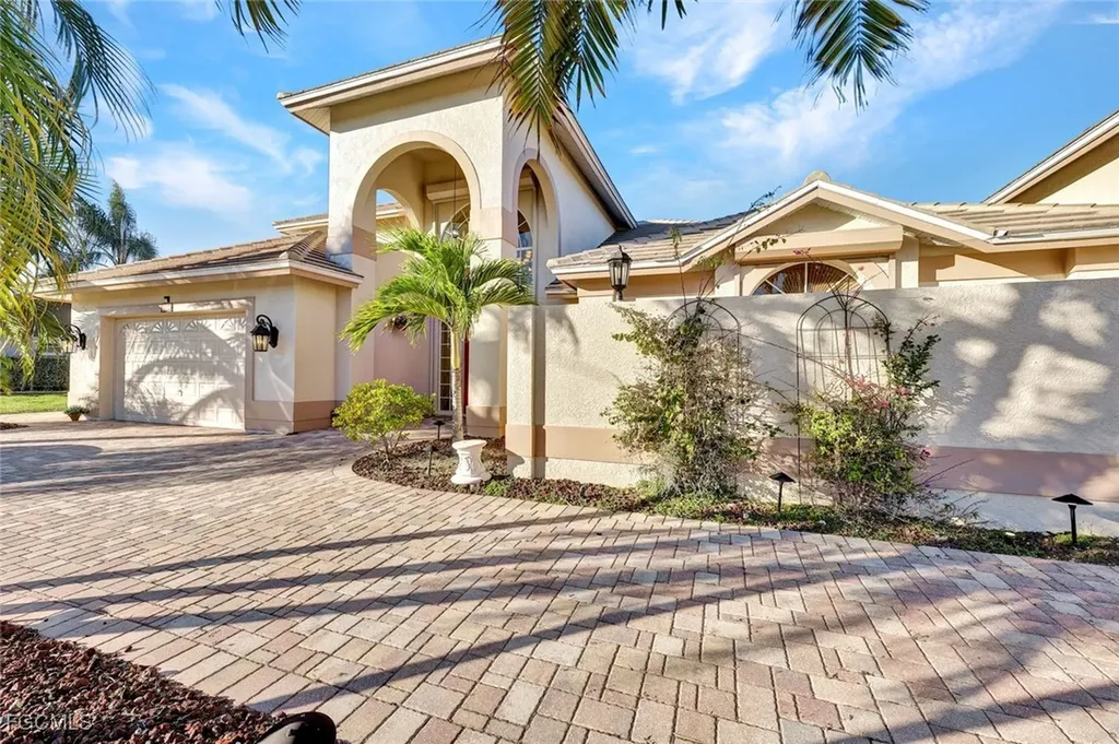907 SW 51st Terrace Cape Coral FL 33914