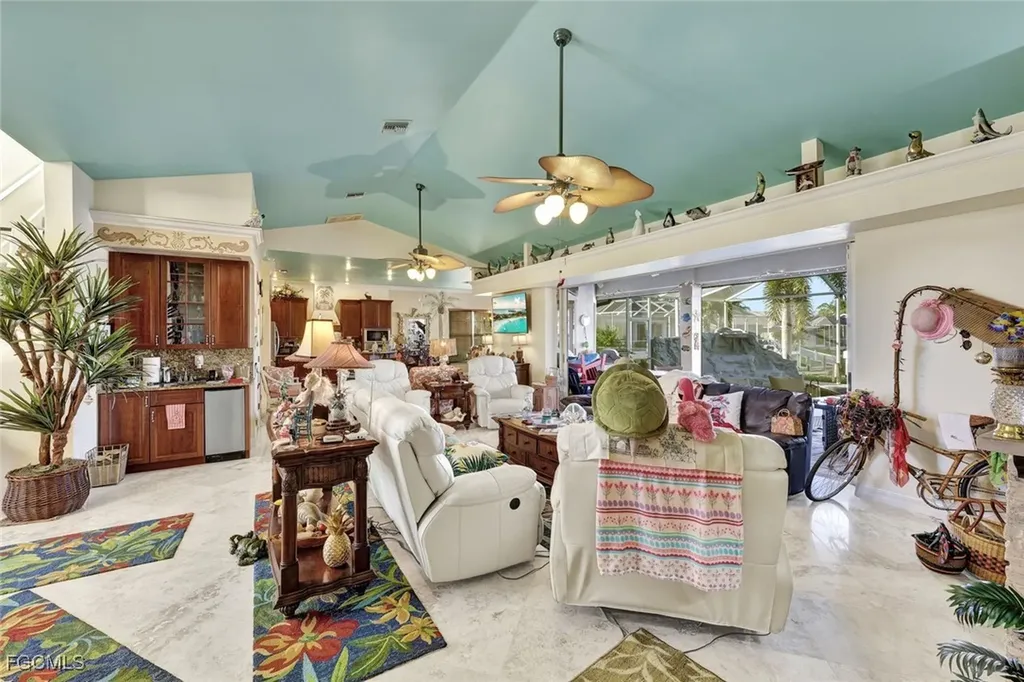 907 SW 51st Terrace Cape Coral FL 33914