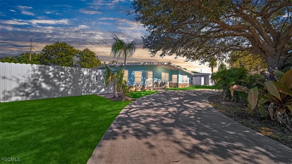 170 Poinsettia Circle NE Port Charlotte FL 33952