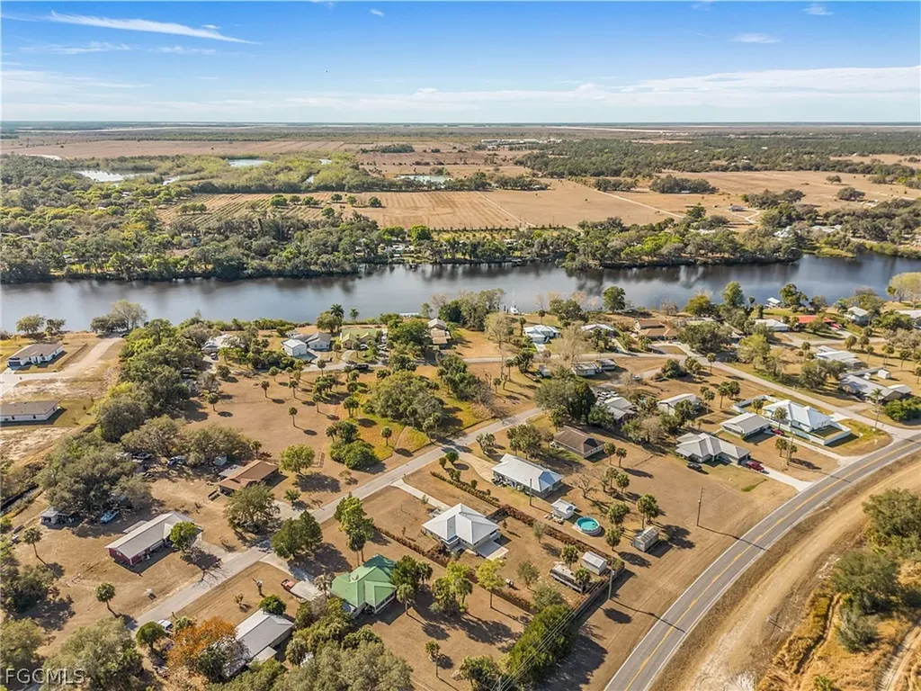 985 Quail Run Fort Denaud FL 33935