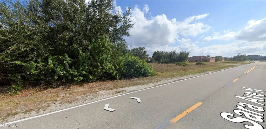 902 Sara Avenue N Lehigh Acres FL 33971