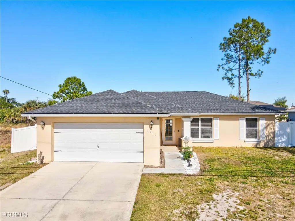 3910 23rd Street SW Lehigh Acres FL 33976