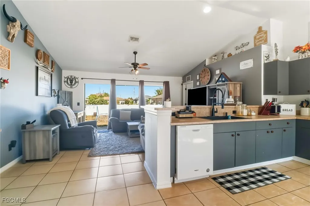 3910 23rd Street SW Lehigh Acres FL 33976