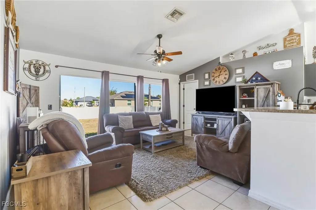 3910 23rd Street SW Lehigh Acres FL 33976