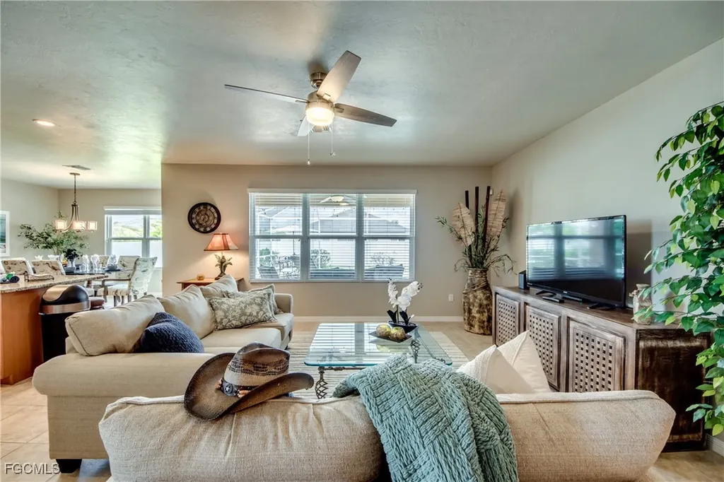 4518 SW 9th Avenue Cape Coral FL 33914