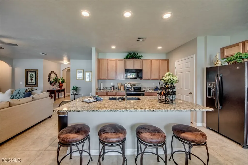 4518 SW 9th Avenue Cape Coral FL 33914