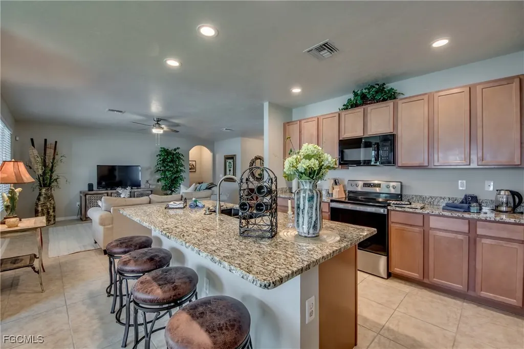 4518 SW 9th Avenue Cape Coral FL 33914