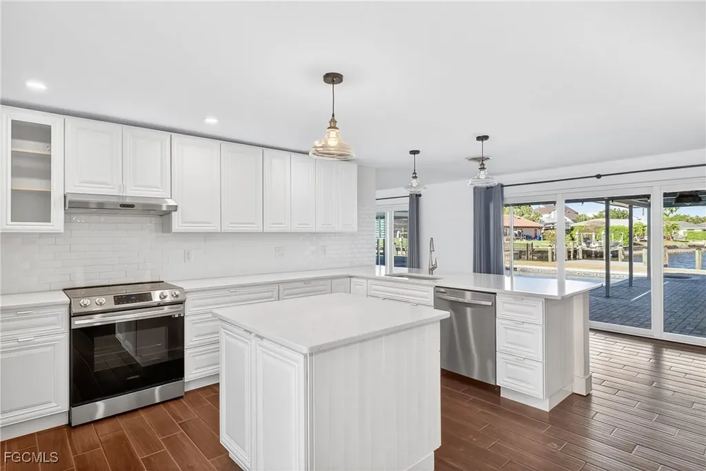 541 Bayside Drive Fort Myers FL 33919