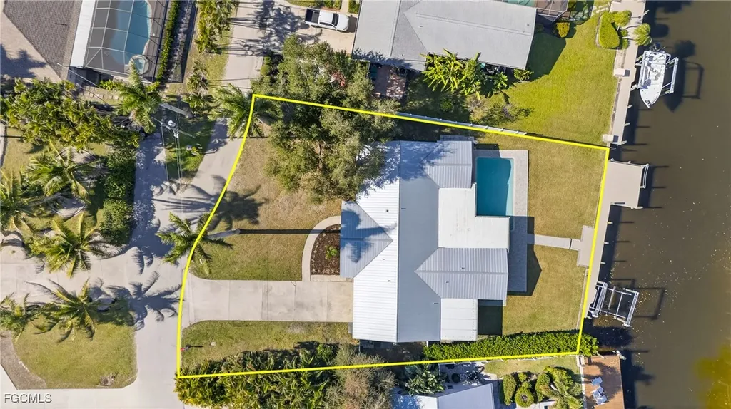 541 Bayside Drive Fort Myers FL 33919