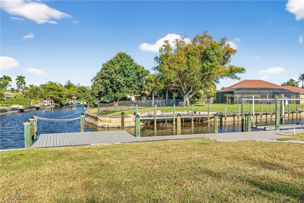 541 Bayside Drive Fort Myers FL 33919
