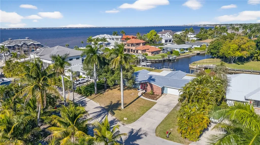 541 Bayside Drive Fort Myers FL 33919