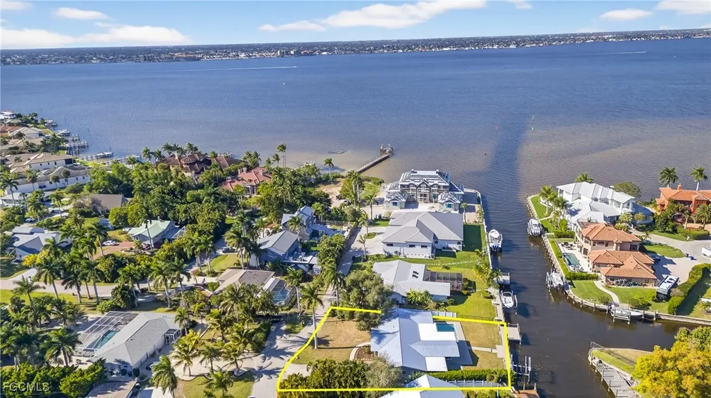 541 Bayside Drive Fort Myers FL 33919