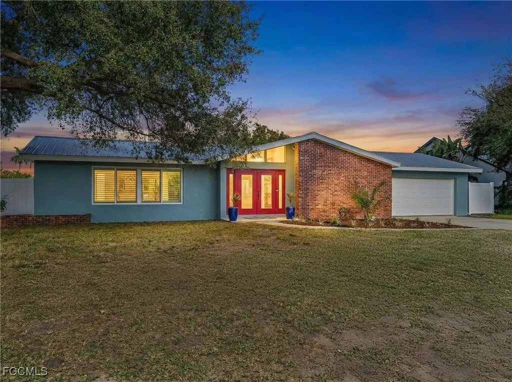 541 Bayside Drive Fort Myers FL 33919