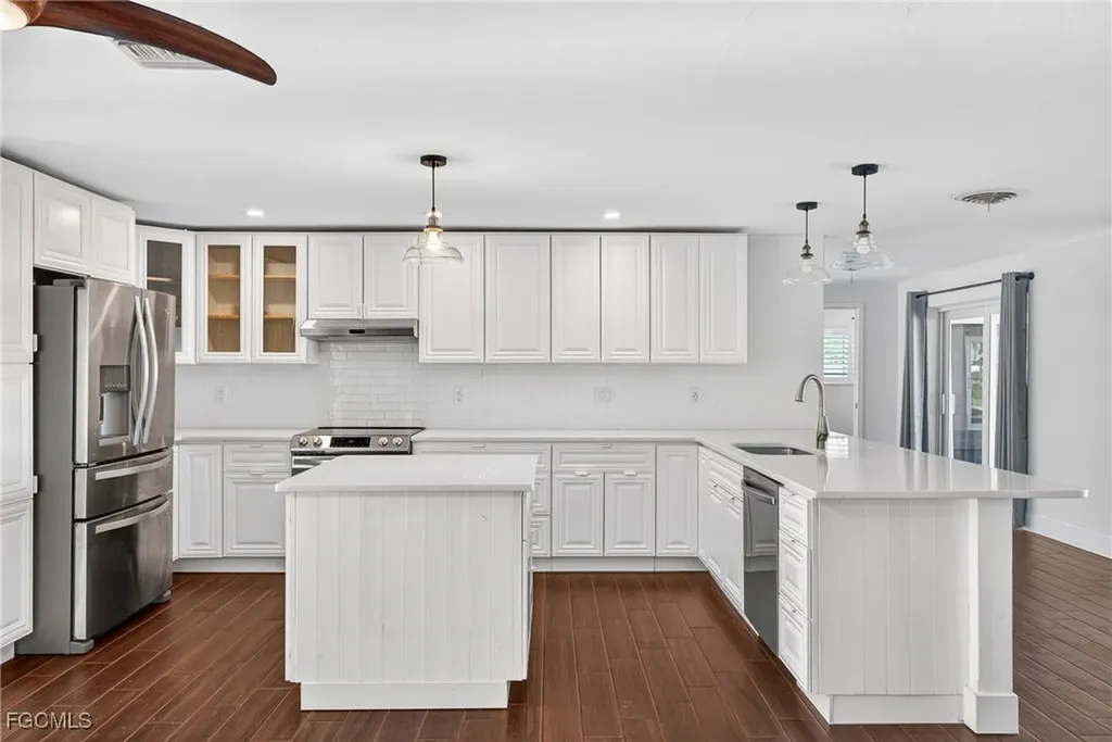 541 Bayside Drive Fort Myers FL 33919
