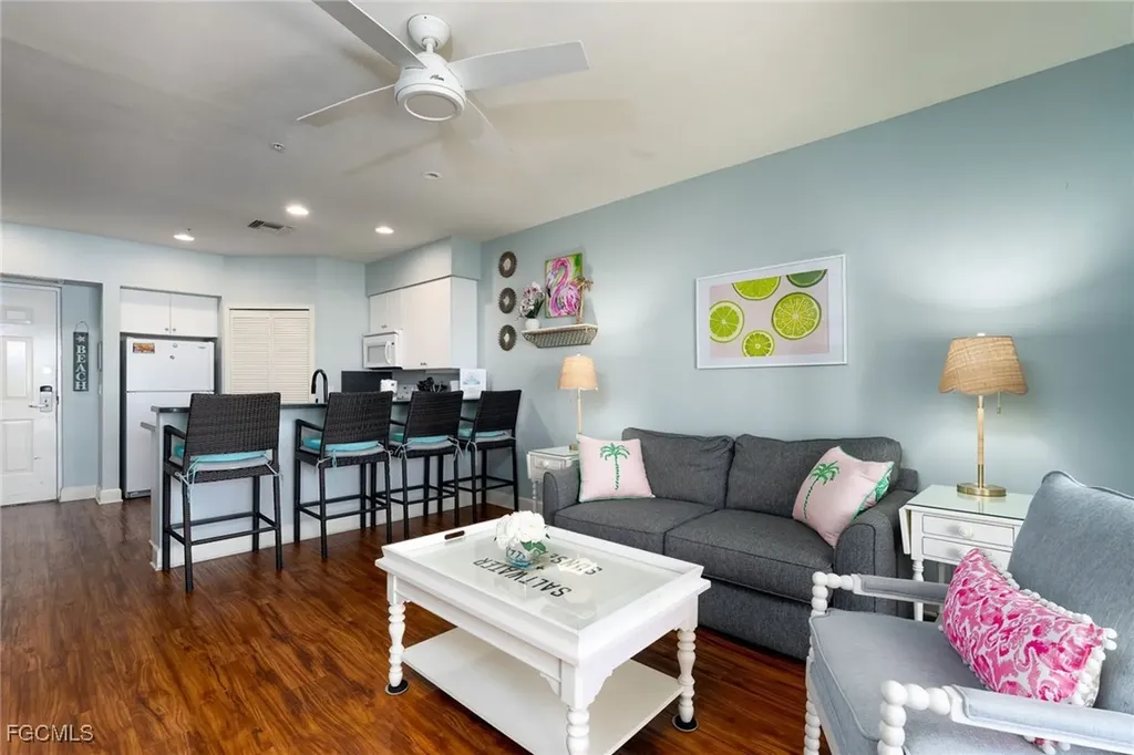 450 Old San Carlos Boulevard Fort Myers Beach FL 33931