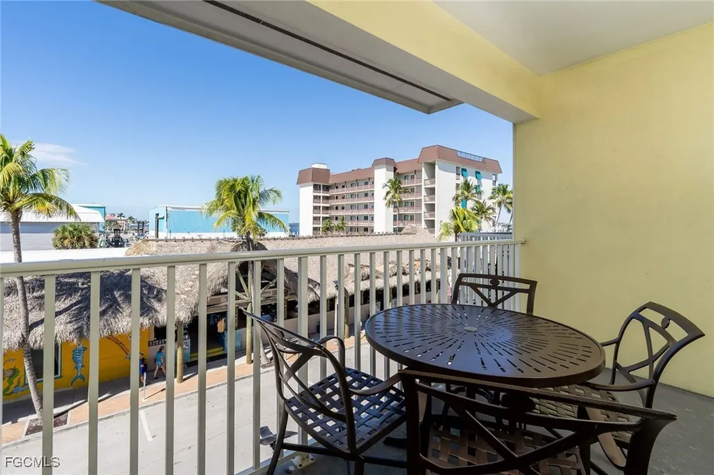 450 Old San Carlos Boulevard Fort Myers Beach FL 33931