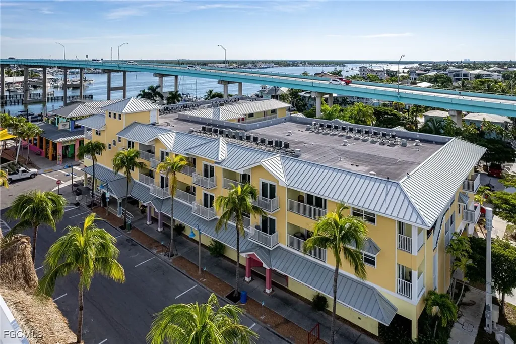 450 Old San Carlos Boulevard Fort Myers Beach FL 33931