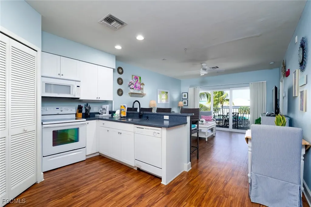 450 Old San Carlos Boulevard Fort Myers Beach FL 33931