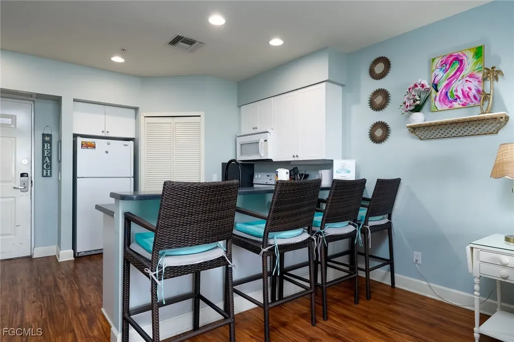 450 Old San Carlos Boulevard Fort Myers Beach FL 33931