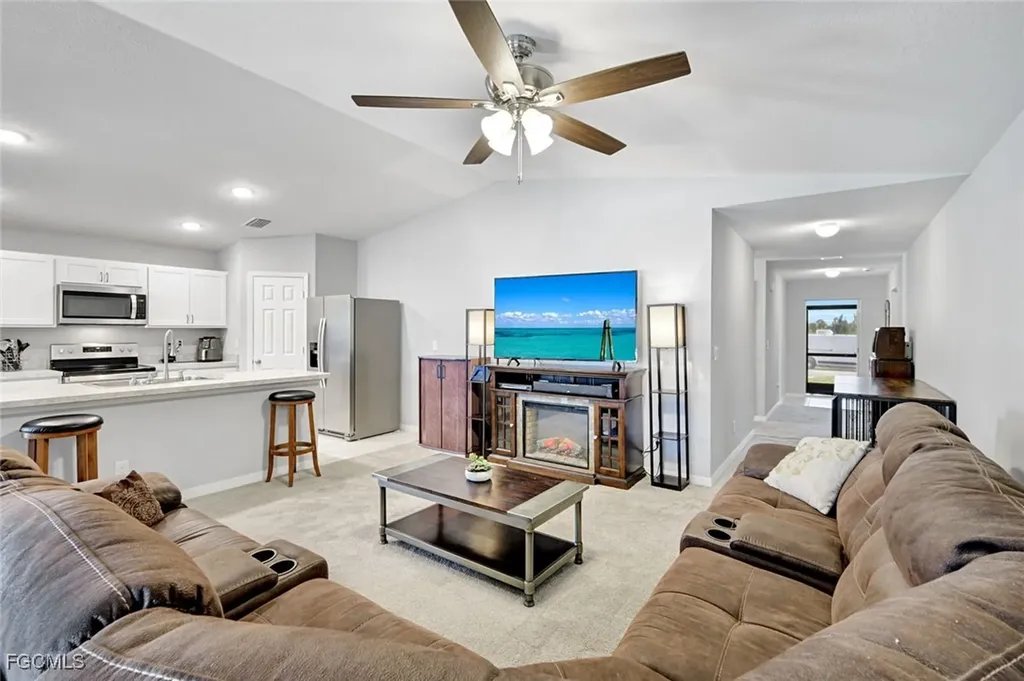 1119 NE 39th Street Cape Coral FL 33909