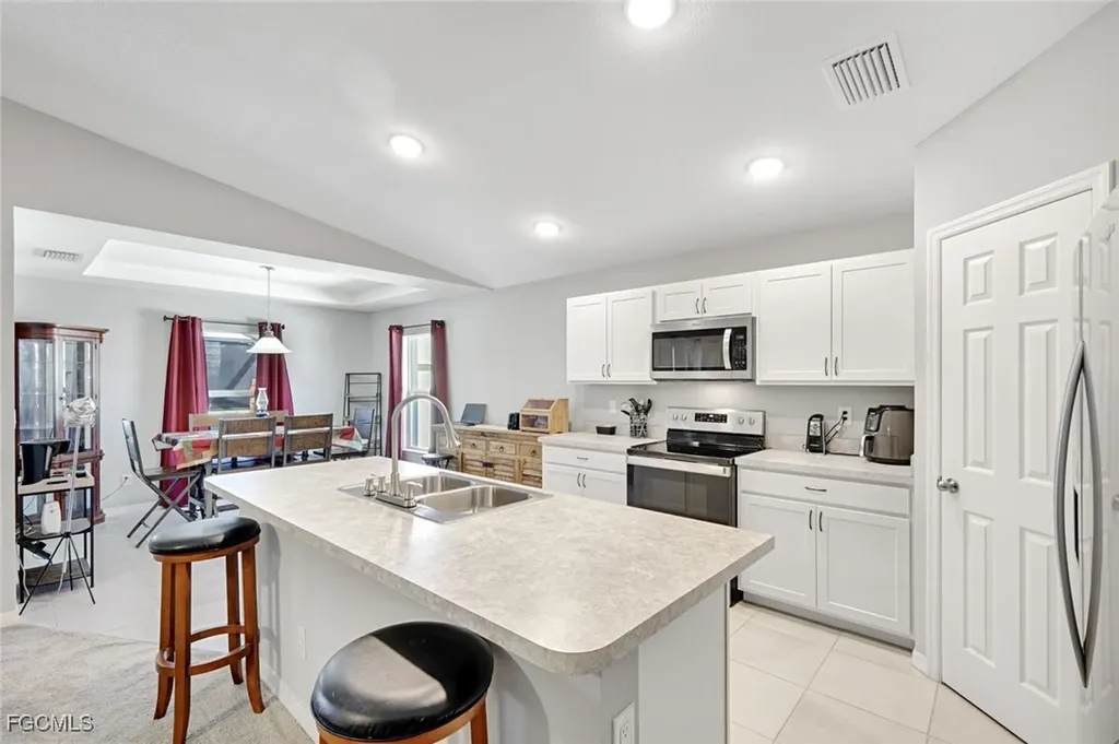 1119 NE 39th Street Cape Coral FL 33909
