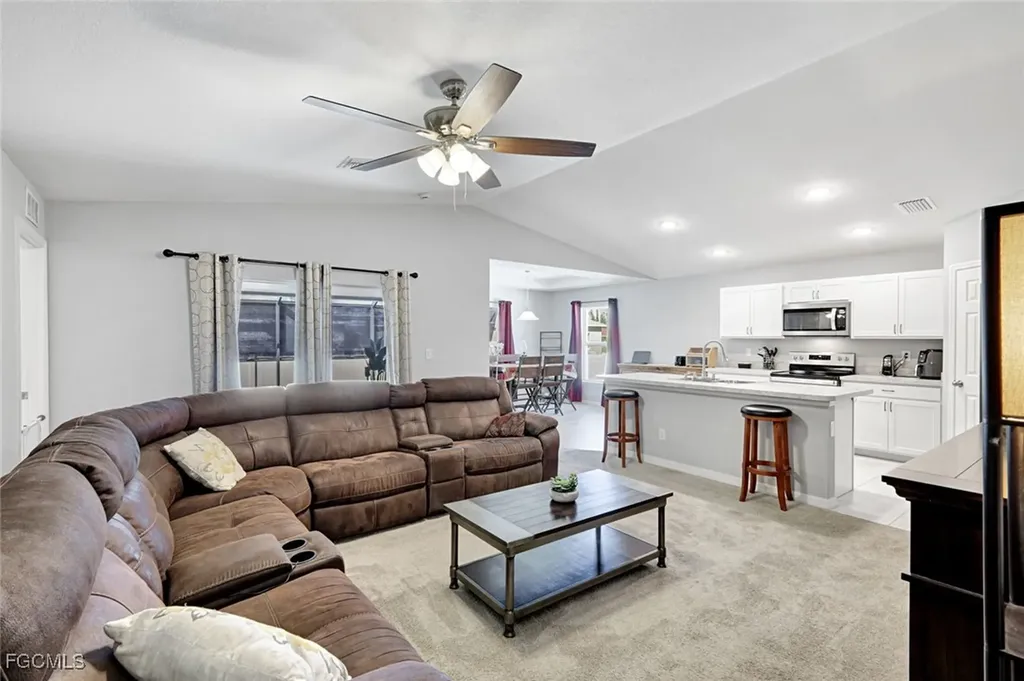 1119 NE 39th Street Cape Coral FL 33909