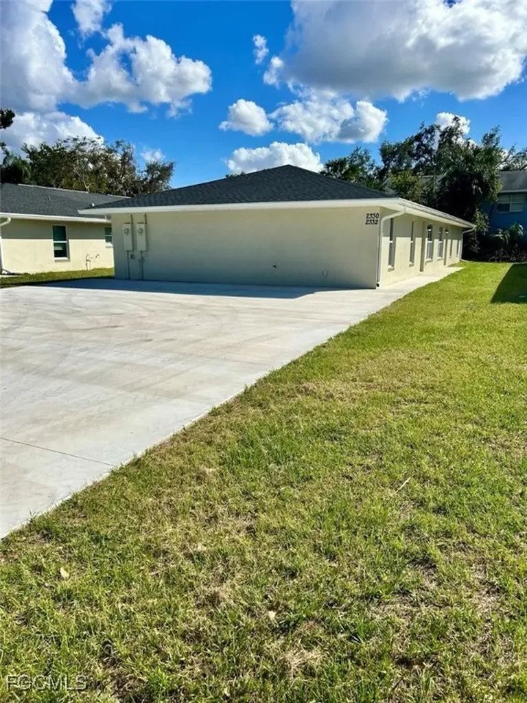 2330-2332 Hoople Street Fort Myers FL 33901