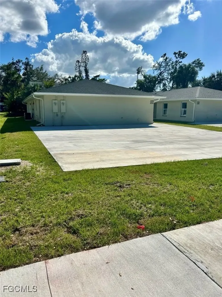 2330-2332 Hoople Street Fort Myers FL 33901