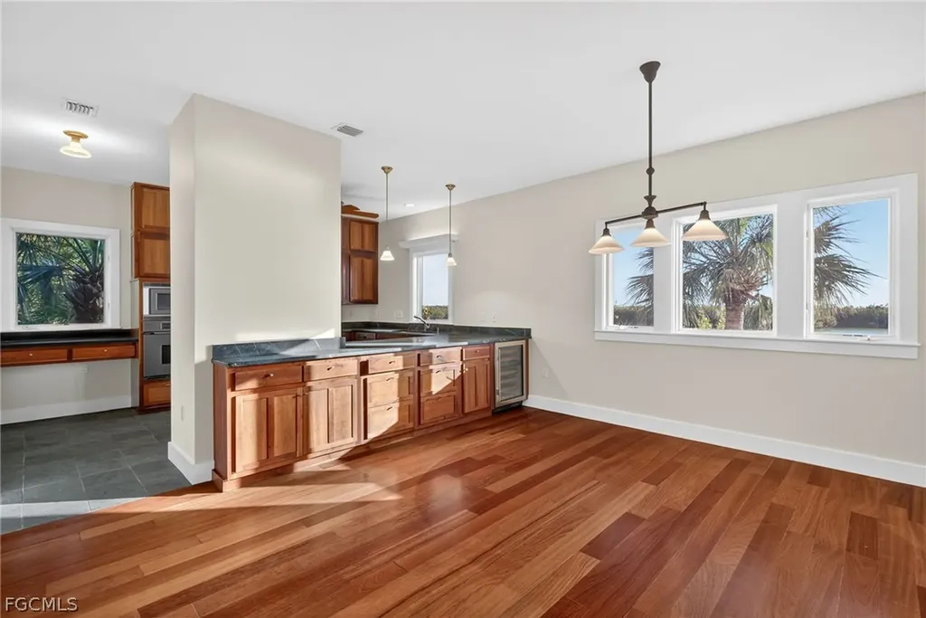 5703 Sanibel Captiva Road Sanibel FL 33957