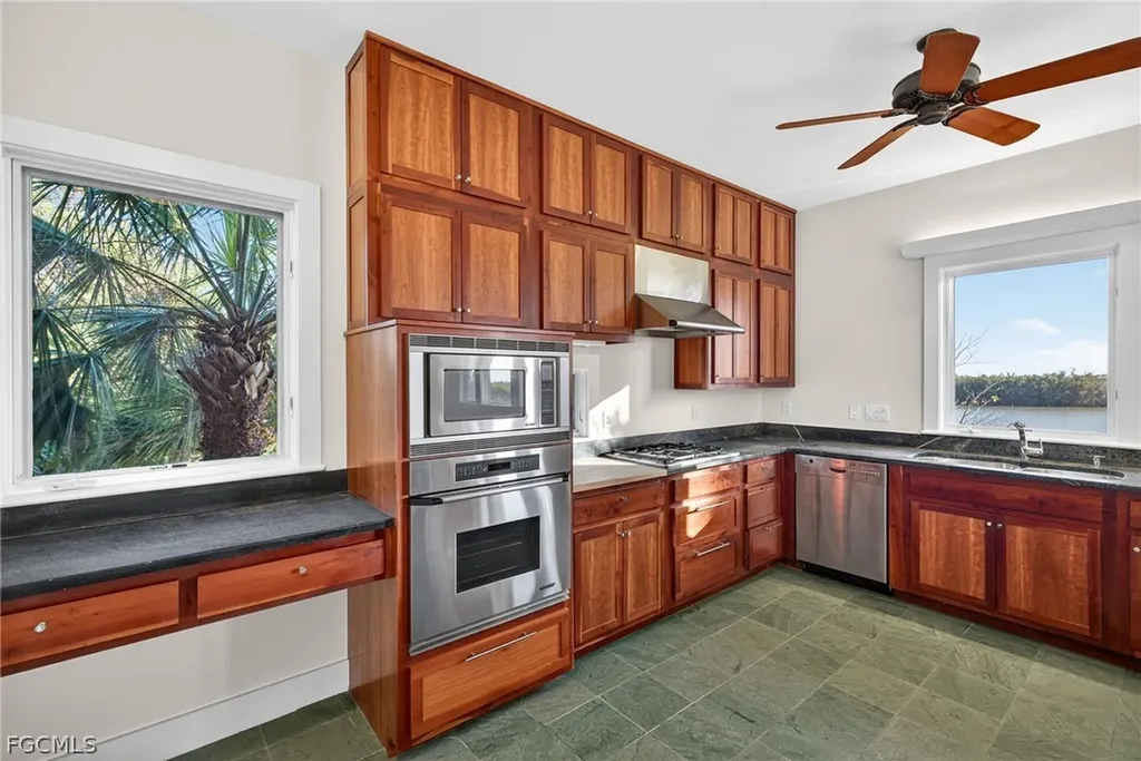 5703 Sanibel Captiva Road Sanibel FL 33957