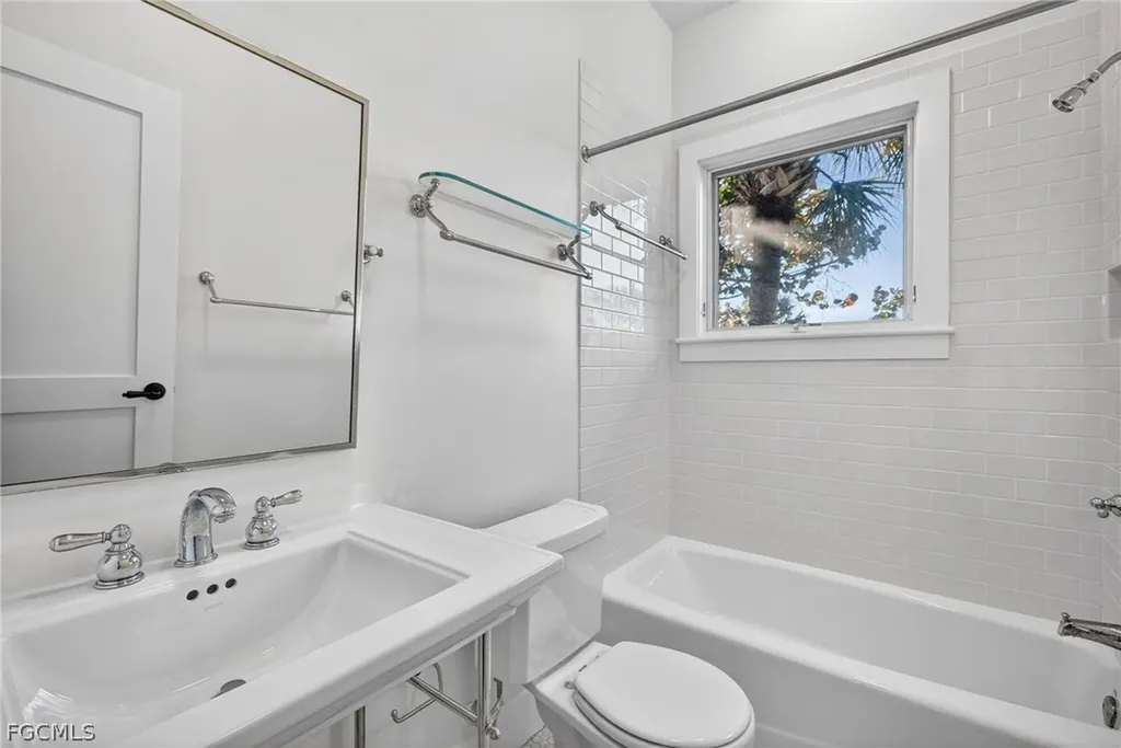 5703 Sanibel Captiva Road Sanibel FL 33957