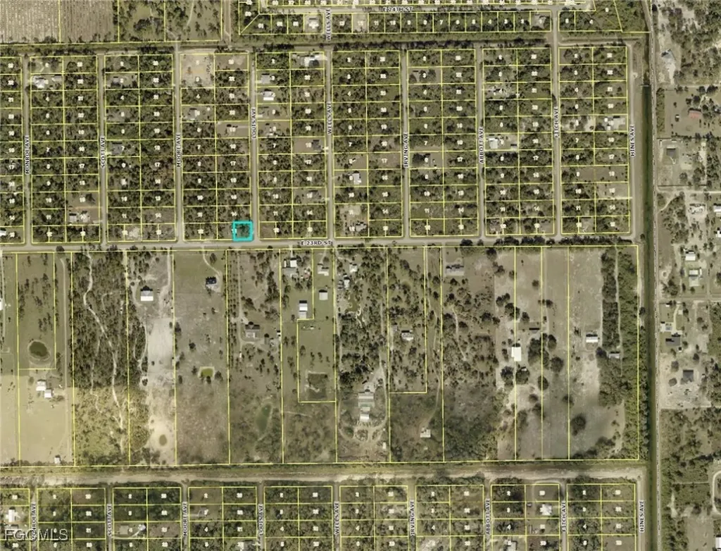 4007 E 23rd Street Alva FL 33920